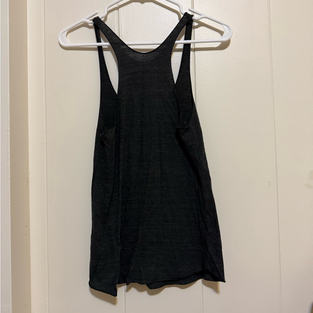 HE>i Tank Top - Picture 2 of 3